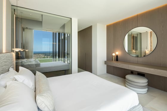 A substantial architectural residence into 5star golf resort, picture 9