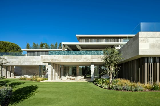 Video tour for A substantial architectural residence into 5star golf resort