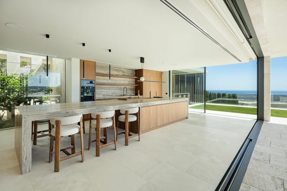 A substantial architectural residence into 5star golf resort, picture 8