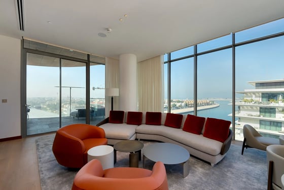 Canal-facing 4-bed apartment in Mr. C Residences, Jumeirah, picture 1