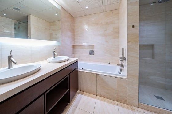 Exclusive | Vacant on transfer | Fountain View, picture 11