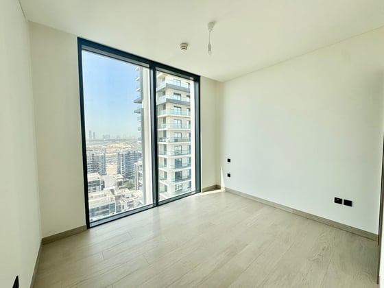 Spacious |  Maids Room  |  Burj Khalifa View, picture 15