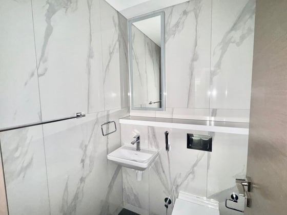 Spacious |  Maids Room  |  Burj Khalifa View, picture 22