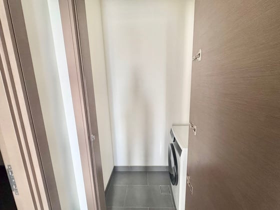 Spacious |  Maids Room  |  Burj Khalifa View, picture 16