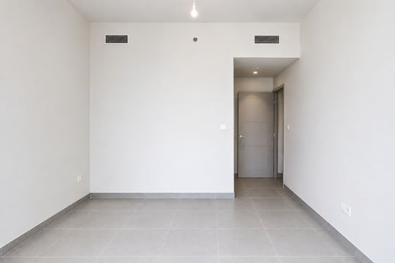 Modern & Bright | Boulevard View | Maids Room, picture 12
