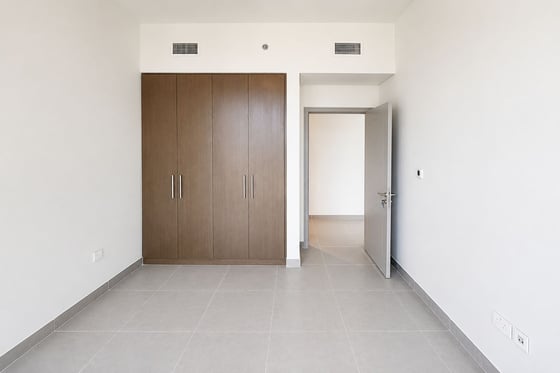 Modern & Bright | Boulevard View | Maids Room, picture 11