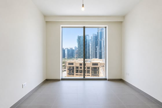 Modern & Bright | Boulevard View | Maids Room, picture 13