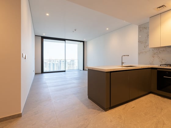 Elegant Waterfront Apartment in Business Bay, picture 4