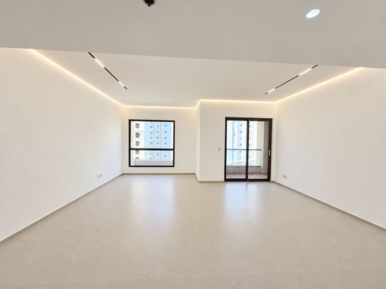 Beautifully Upgraded | Vacant Now | Closed Kitchen, picture 2