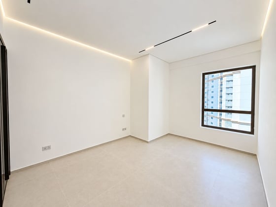 Beautifully Upgraded | Vacant Now | Closed Kitchen, picture 12