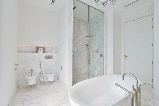 A stunning brand new 6-bed villa with private pool in Al, picture 11