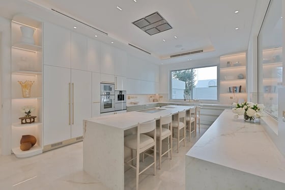 A stunning brand new 6-bed villa with private pool in Al, picture 6
