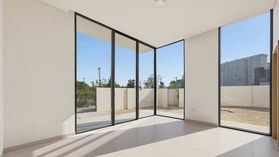 Corner villa in Dubai Hills with park view, picture 10