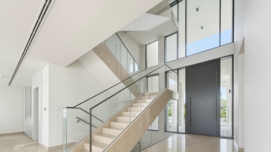 Corner villa in Dubai Hills with park view, picture 5