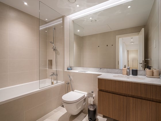 Exquisite La Mer Apartment with Marina Views, picture 17