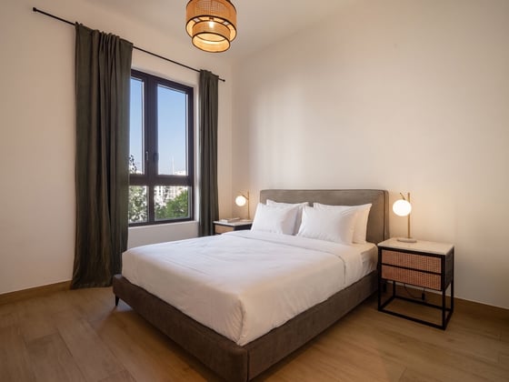 Exquisite La Mer Apartment with Marina Views, picture 10