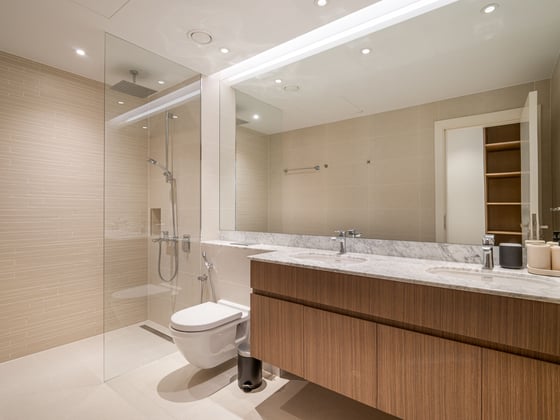 Exquisite La Mer Apartment with Marina Views, picture 15