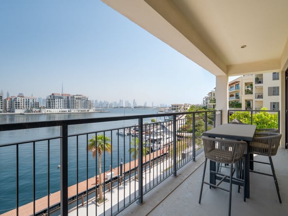 Exquisite La Mer Apartment with Marina Views, picture 1