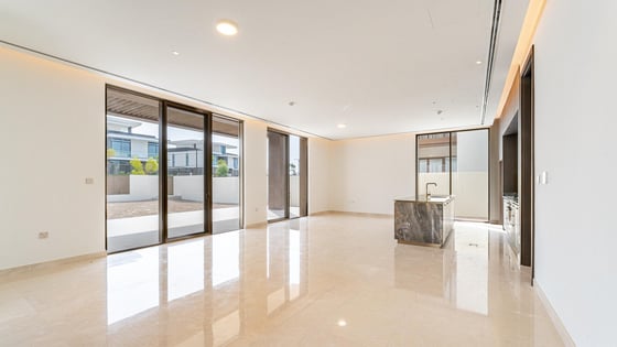 Modern style villa in Dubai Hills with luxurious interior, picture 1