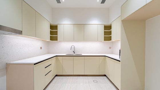 Modern style villa in Dubai Hills with luxurious interior, picture 5