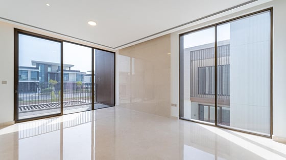 Modern style villa in Dubai Hills with luxurious interior, picture 12