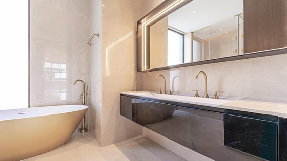 Modern style villa in Dubai Hills with luxurious interior, picture 15