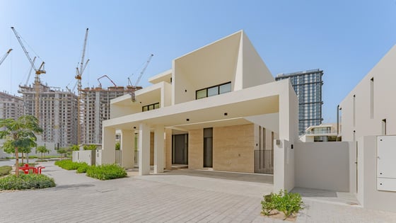 Corner villa in Dubai Hills with private roof terraces, picture 18