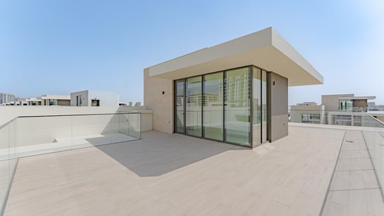 Corner villa in Dubai Hills with private roof terraces, picture 17