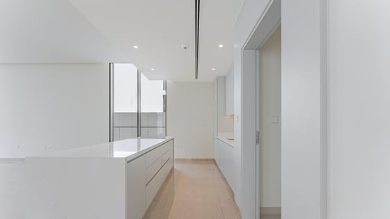 Corner villa in Dubai Hills with private roof terraces, picture 3