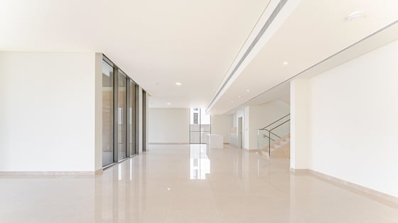 Corner villa in Dubai Hills with private roof terraces, picture 5