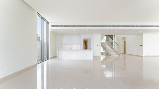 Corner villa in Dubai Hills with private roof terraces, picture 2