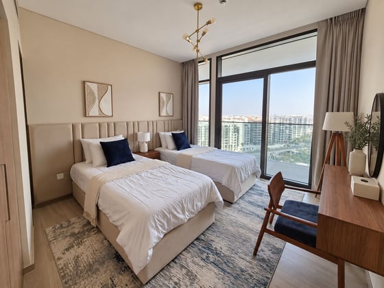 Vacant | Furnished | Canal & Future Tower View, picture 7