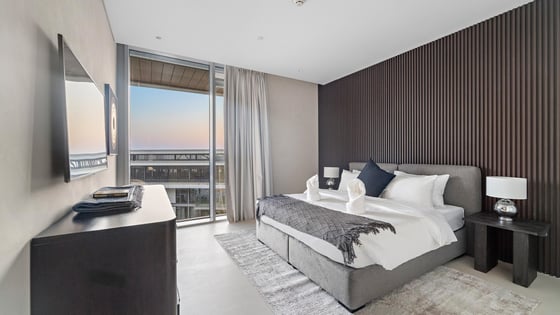 Upgraded apartment in Bluewaters with sea view, picture 13