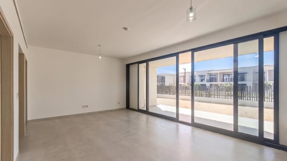 Type C1 villa in Jebel Ali with vatsu and close to hub, picture 1
