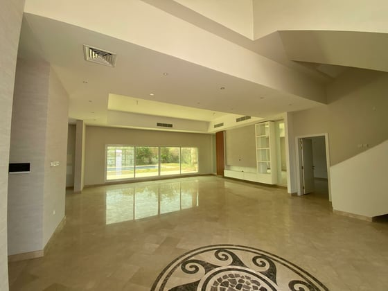 Magnificent 6BR Villa | Private Pool + Garden, picture 3
