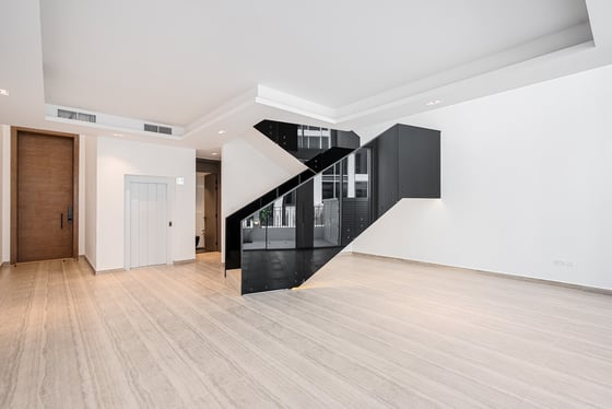 Corner Unit | Unfurnished | Ready to Move, picture 2