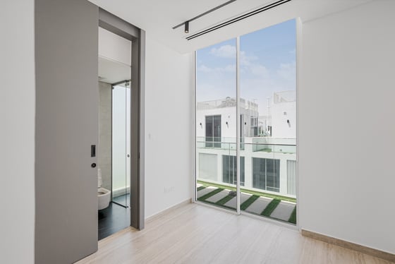 Corner Unit | Unfurnished | Ready to Move, picture 6