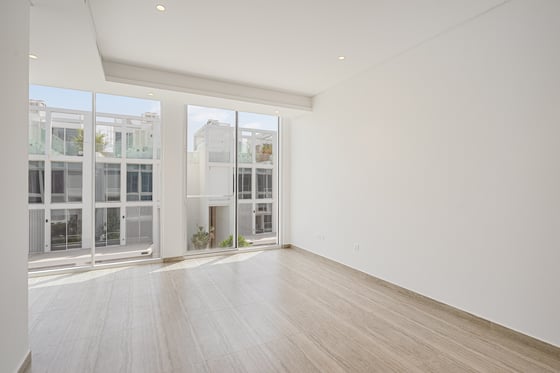 Corner Unit | Unfurnished | Ready to Move, picture 5