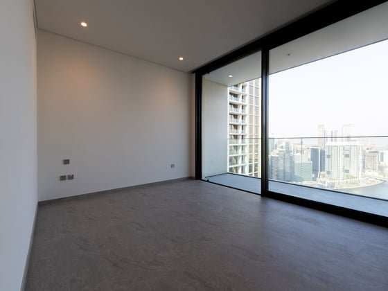 Sophisticated Business Bay Waterfront Apartment, picture 9