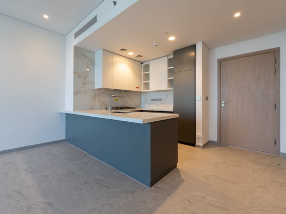 Sophisticated Business Bay Waterfront Apartment, picture 4