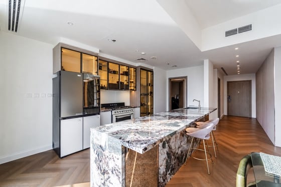 Fully Upgraded| Canal  and  Marina View|  Balcony, picture 6