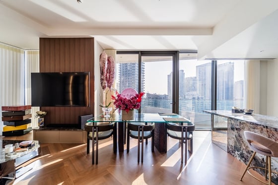 Fully Upgraded| Canal  and  Marina View|  Balcony, picture 7