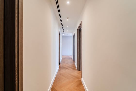 Fully Upgraded| Canal  and  Marina View|  Balcony, picture 19
