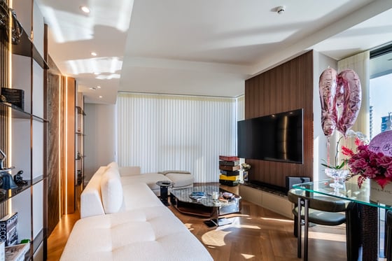 Fully Upgraded| Canal  and  Marina View|  Balcony, picture 3