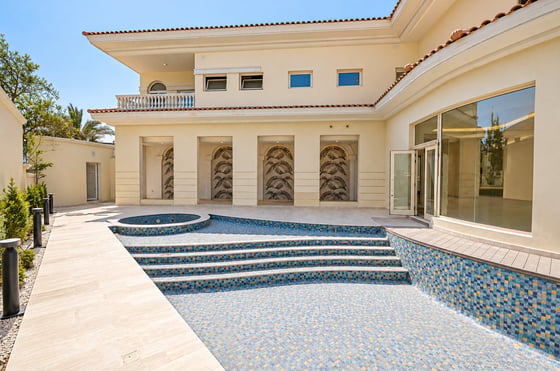 Renovation Opportunity | High Number | Iconic View, picture 13