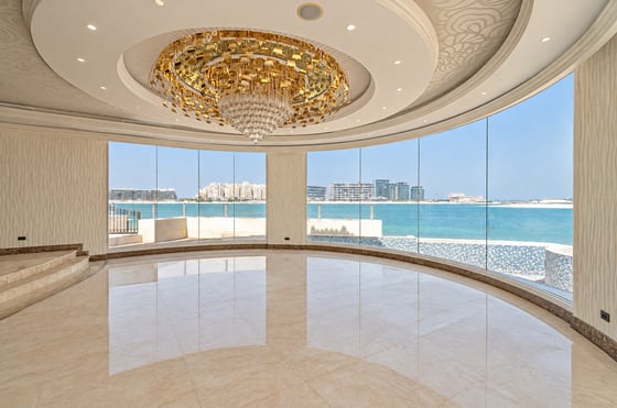 Renovation Opportunity | High Number | Iconic View, picture 8