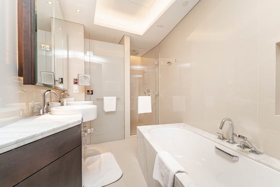 Sea View | Well Maintained | Vacant....., picture 6