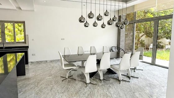 Exquisite villa in MBR City with private beach access, picture 6