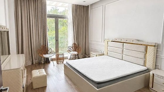Exquisite villa in MBR City with private beach access, picture 11