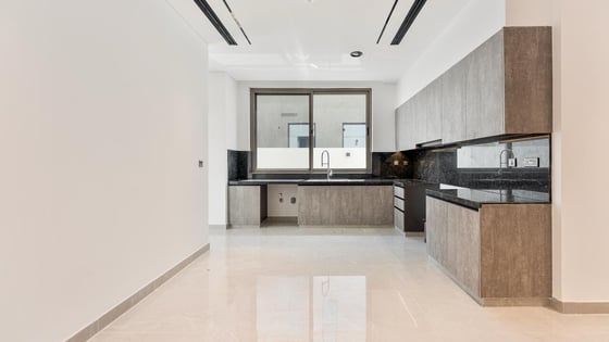 Custom built villa in Al Furjan with a private pool, picture 4